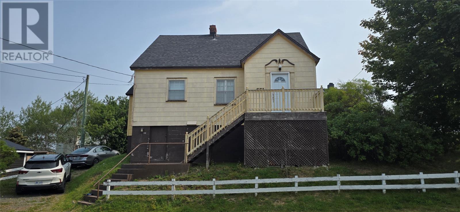 661 Main Street