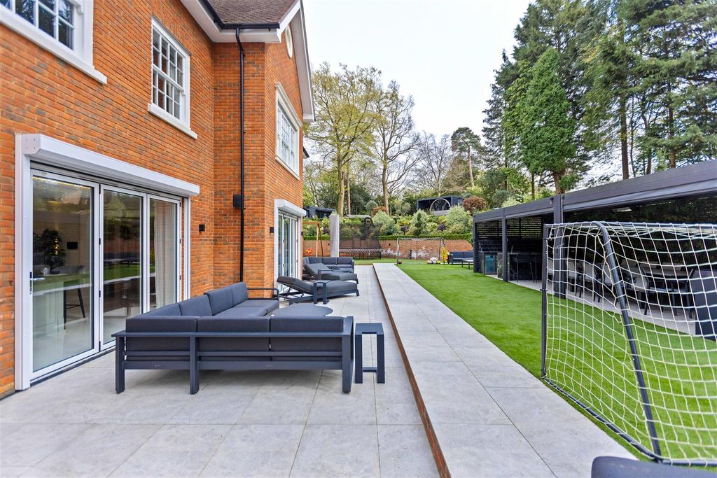 Additional image 30 of 6 bed detached house for saleBurleigh Lane, Ascot SL5