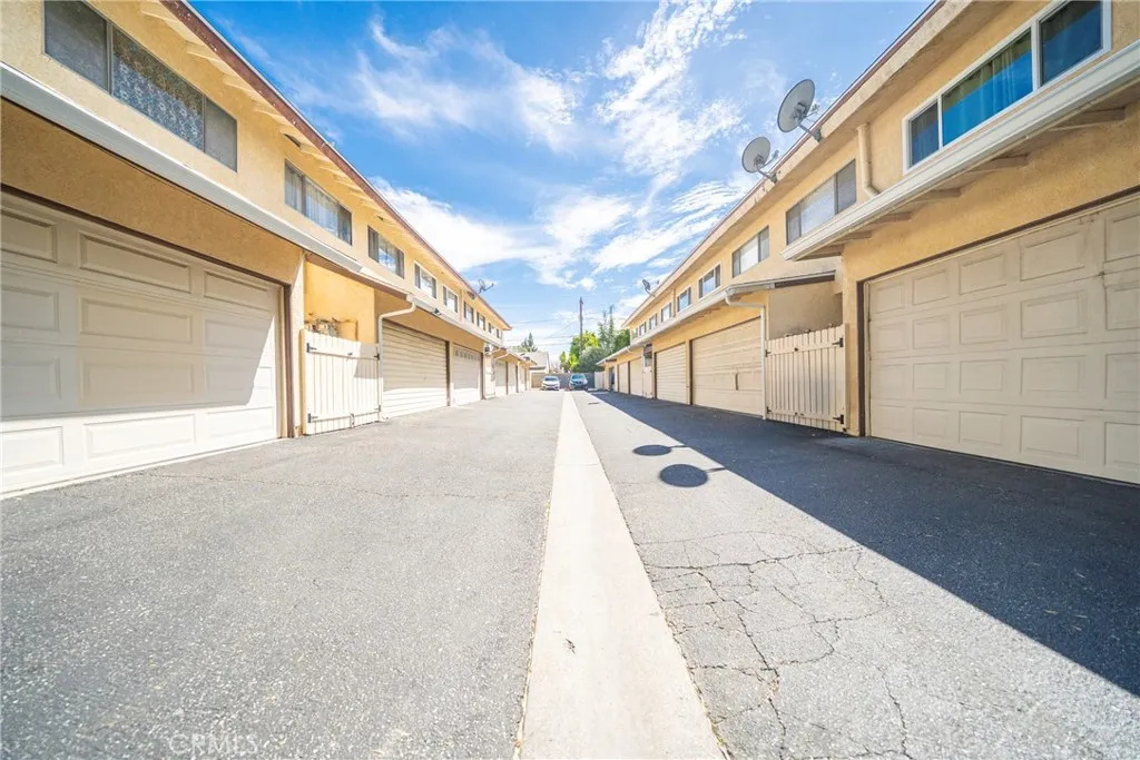 Additional image 96 of 8120 Canby Ave #6, Reseda, CA 91335