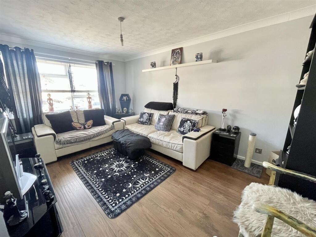 Symes Road, Hamworthy photo 5