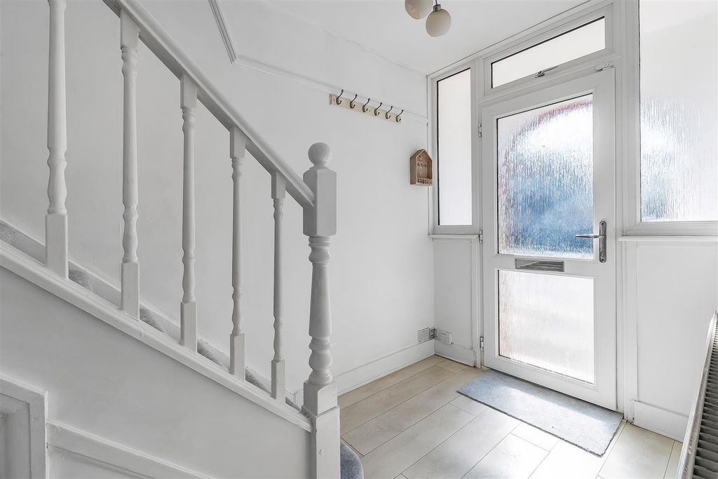 Additional image 9 of 3 bed semi-detached house for saleCleeve Road, Leatherhead KT22