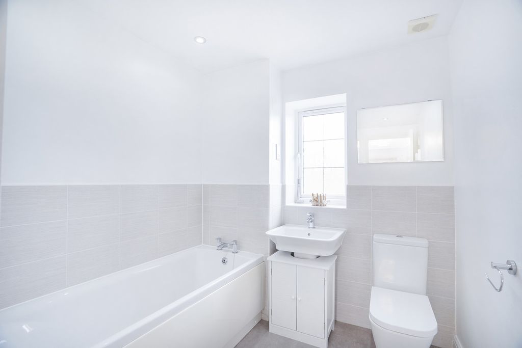 Additional image 4 of 3 bed detached house for saleRoundhouse Drive, Rugby CV22