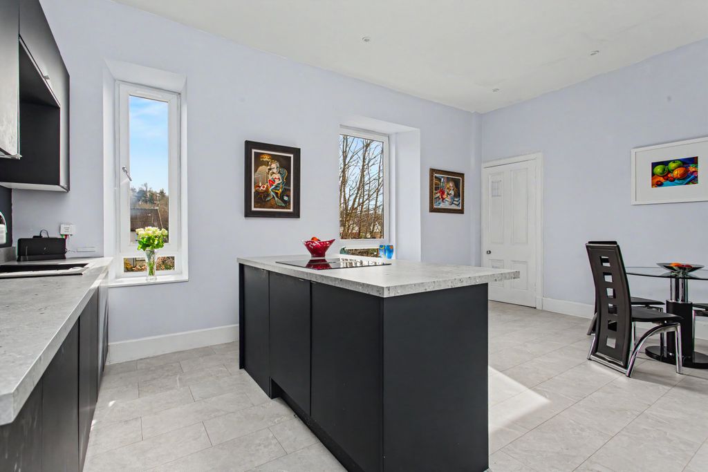 Additional image 5 of 4 bed flat for sale1/1 83 Maxwellton Road, Paisley PA1