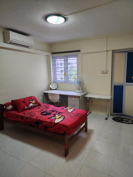 426 Clementi Avenue 3 photo 2
