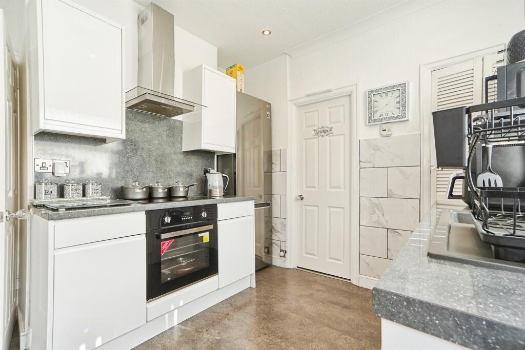 Sunnyhill Grove, Keighley photo 2