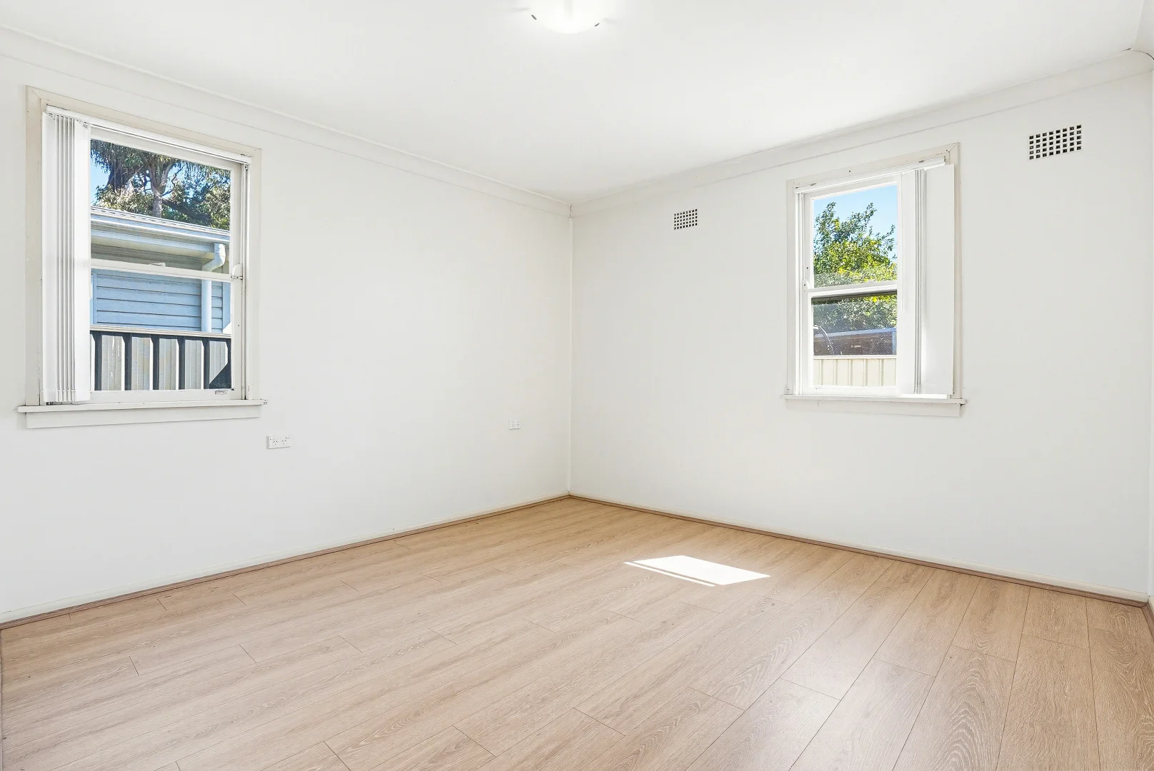 Additional image 3 of 23 Palmyra Avenue, Lethbridge Park NSW 2770