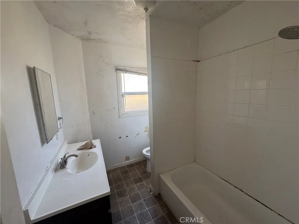 Additional image 12 of 10600 Hildreth Avenue, South Gate, CA 90280