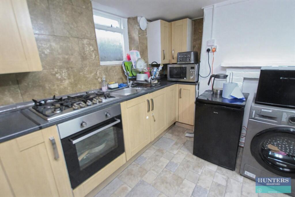 Crossley Street Bradford, BD7 3BJ photo 5