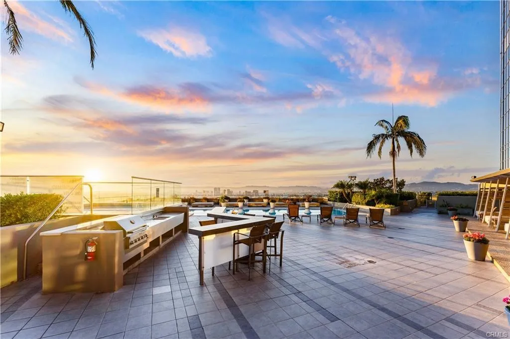 Additional image 5 of 1100 Wilshire Blvd Unit 2707, Los Angeles, CA 90017