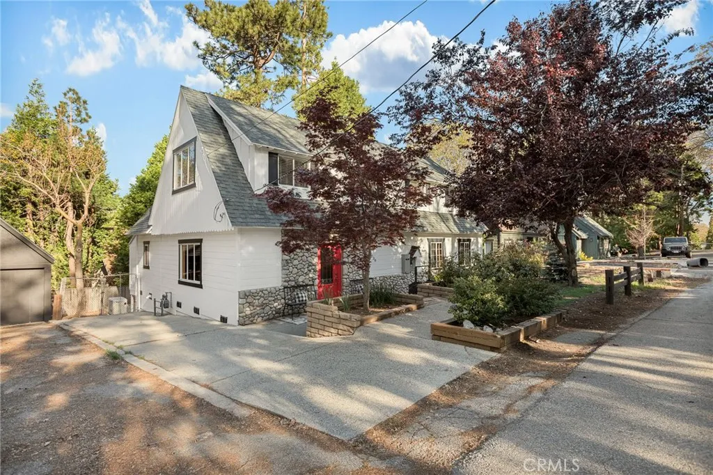 Additional image 2 of 230 Hemlock Drive, Lake Arrowhead, CA 92352
