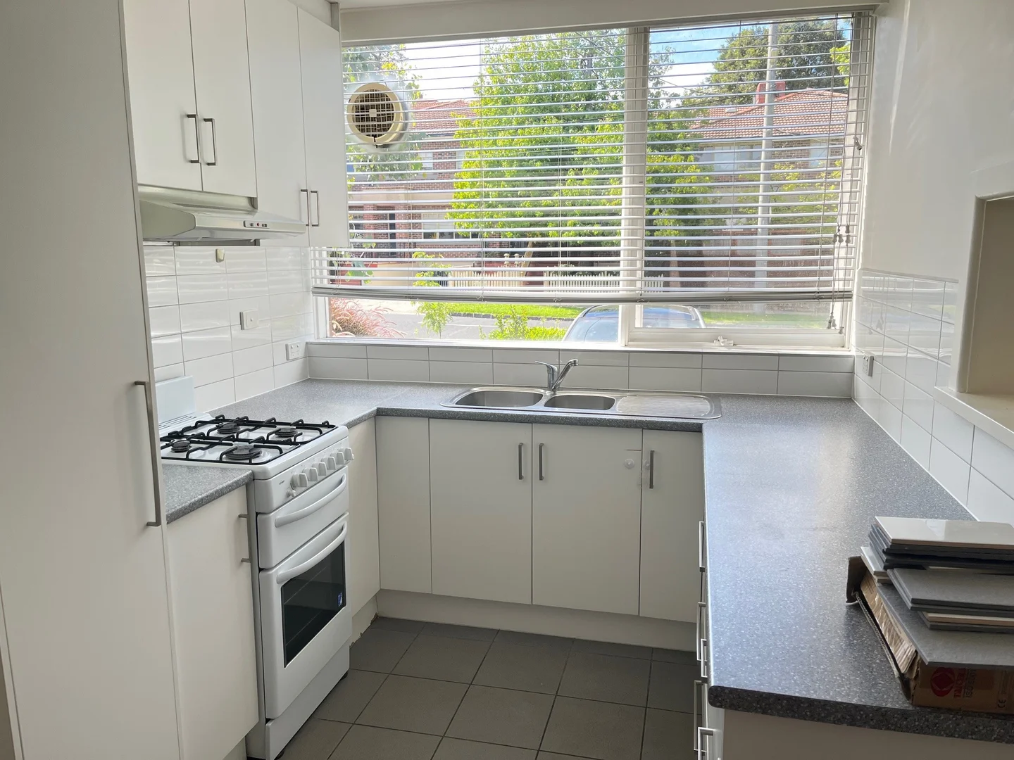 Additional image 4 of 4/125 Locksley Road, Ivanhoe VIC 3079