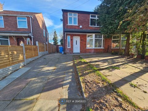 Moorland Avenue, Manchester M8
