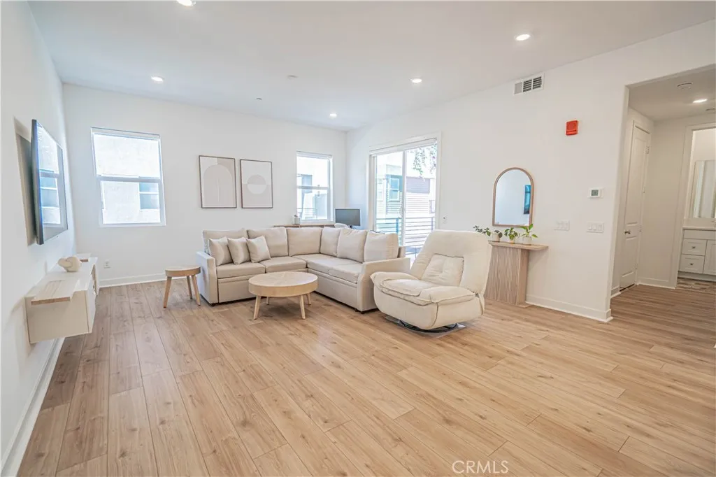 Additional image 13 of 27212 Diamond Peak Lane Unit 203, Valencia, CA 91381