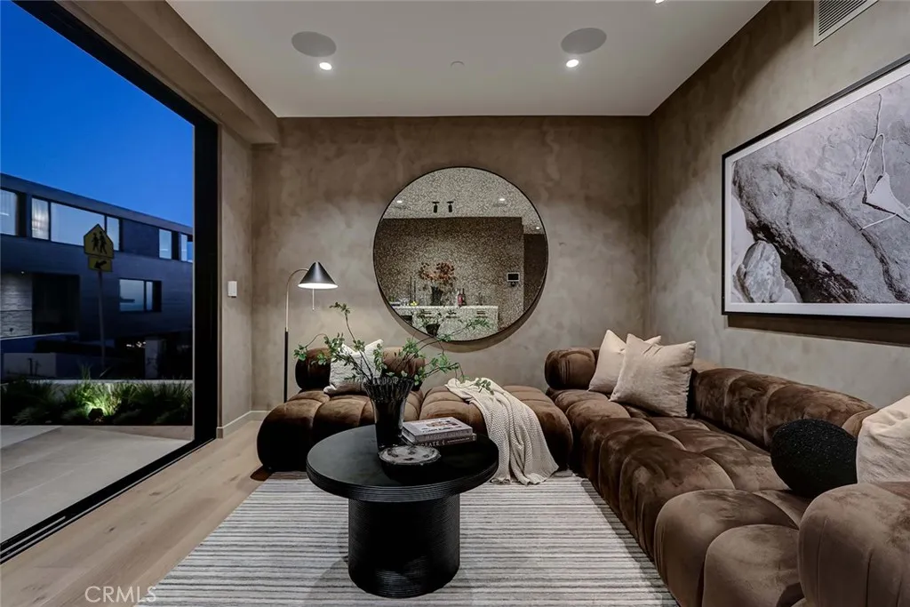 Additional image 104 of 315 25th, Manhattan Beach, CA 90266