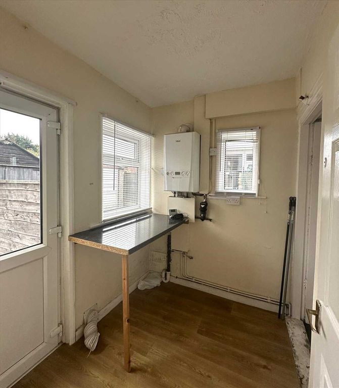 Additional image 6 of 3 bed semi-detached house for saleSt John's Road, Scunthorpe DN16