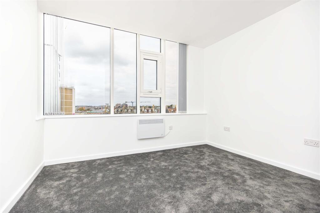 Additional image 2 of 4th Floor, Newly Refurbed Apartment in Central Bournemouth.