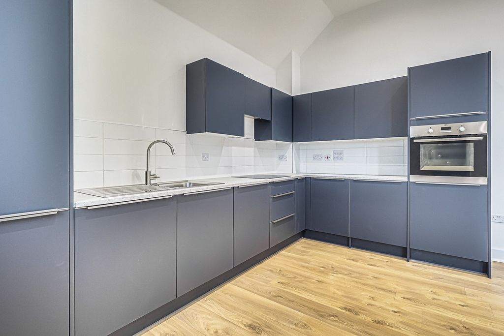 Additional image 2 of 2 bed flat for saleThe Regency Apartments, Rayleigh SS6