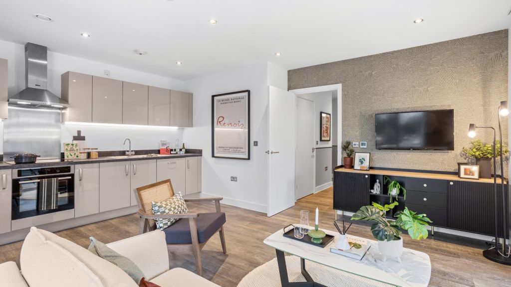 Additional image 9 of 2 bed flat for saleNewmarket Road, Cambridge CB5