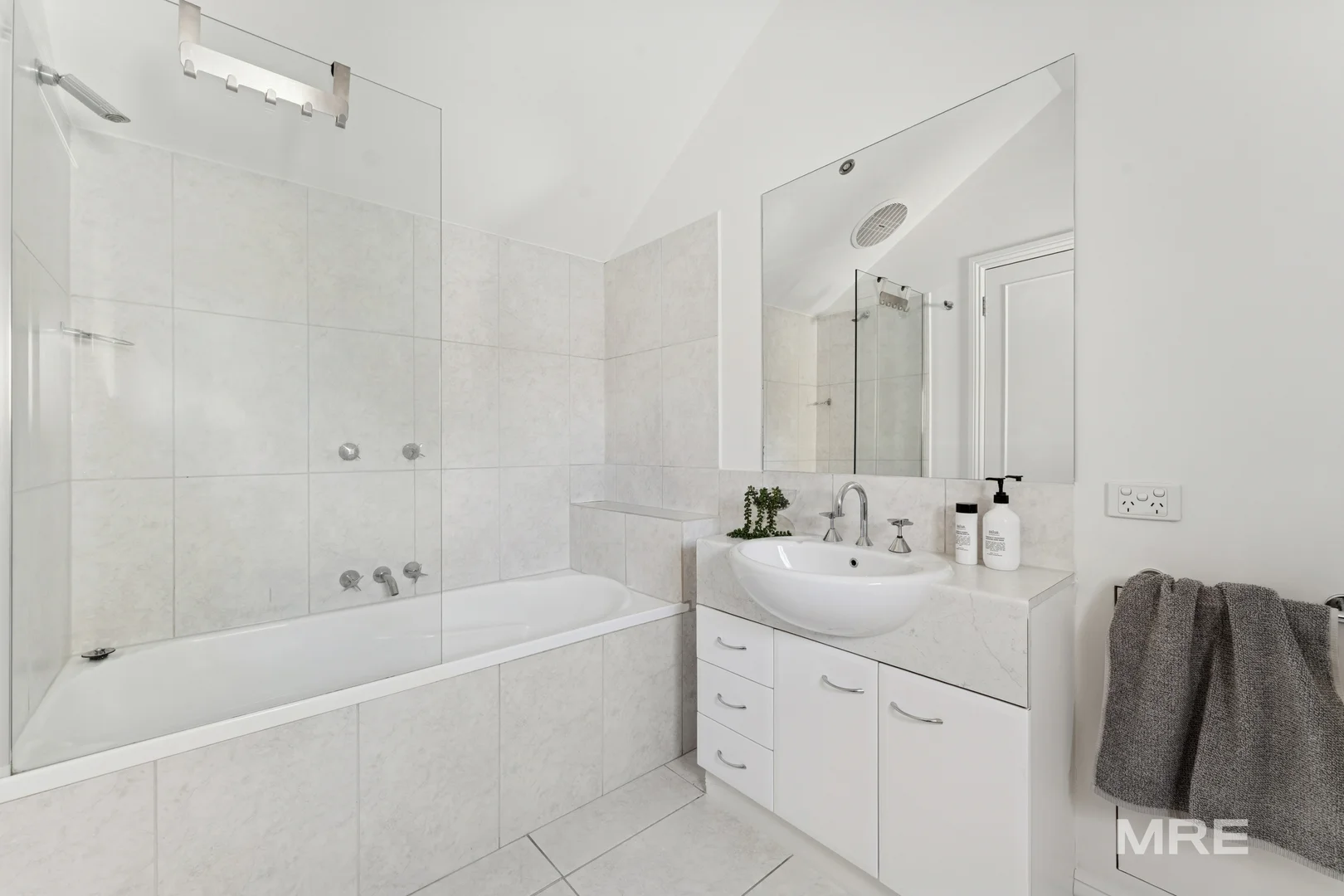 Additional image 11 of 2/14 Launder Street, Hawthorn VIC 3122