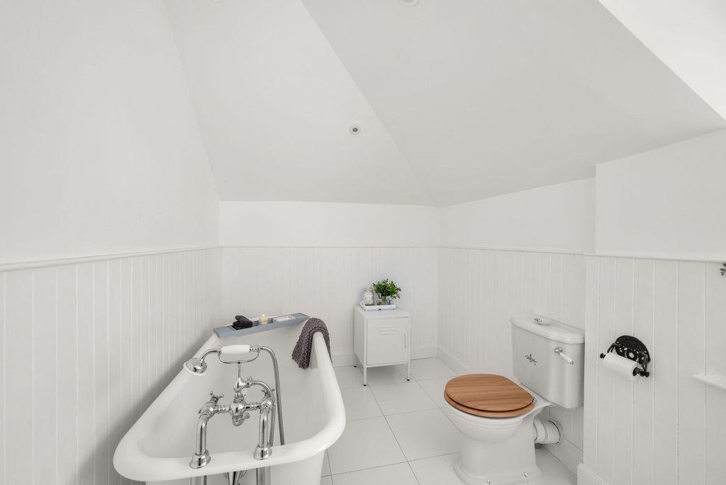 Additional image 21 of 7 bed semi-detached house for sale15 West Park Road, West End, Dundee DD2