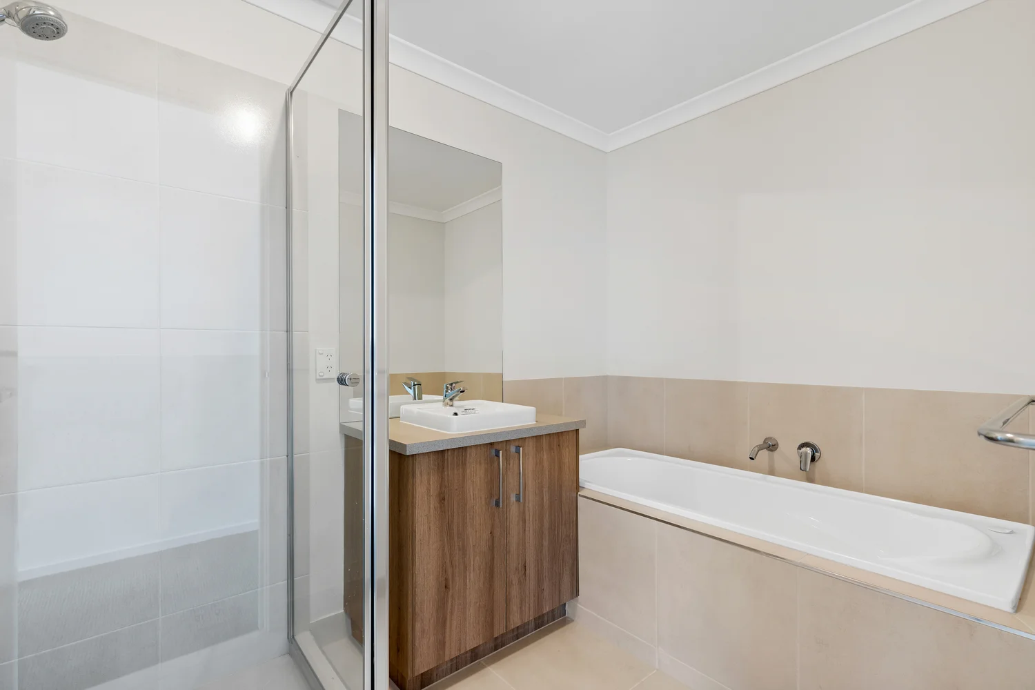 Additional image 8 of 34 Verona Crescent, Fraser Rise VIC 3336