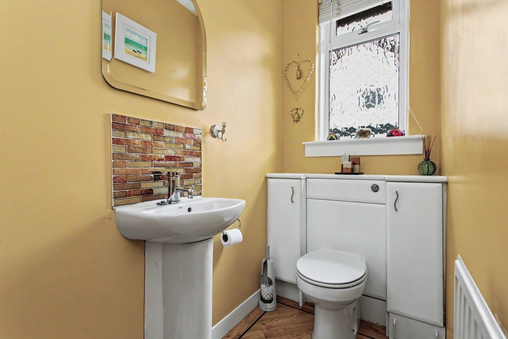 Additional image 12 of 3 bed detached house for saleLagnaha, Lochwinnoch Road, Kilmacolm PA13