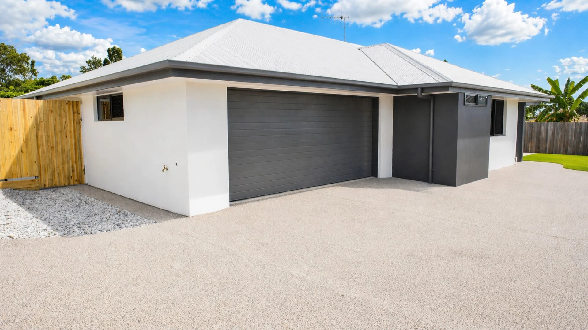 2/13 Toft Street, Millbank QLD 4670