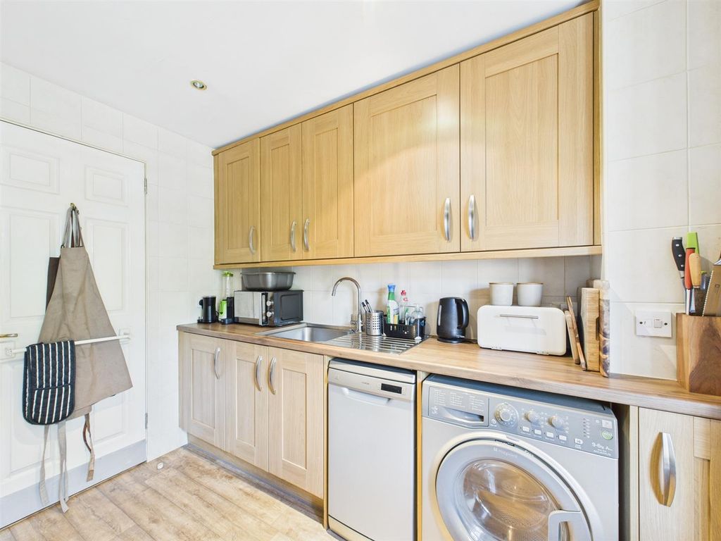 Additional image 4 of 3 bed flat for sale4D South Inch Court, Perth PH2