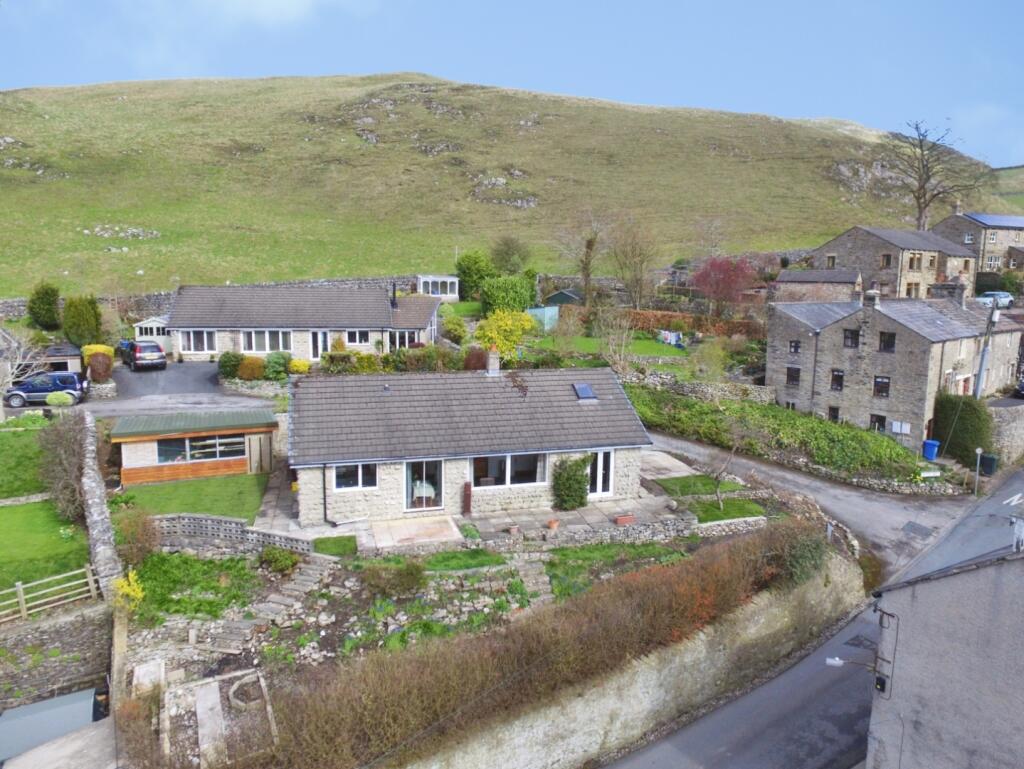 Albert Hill, Settle