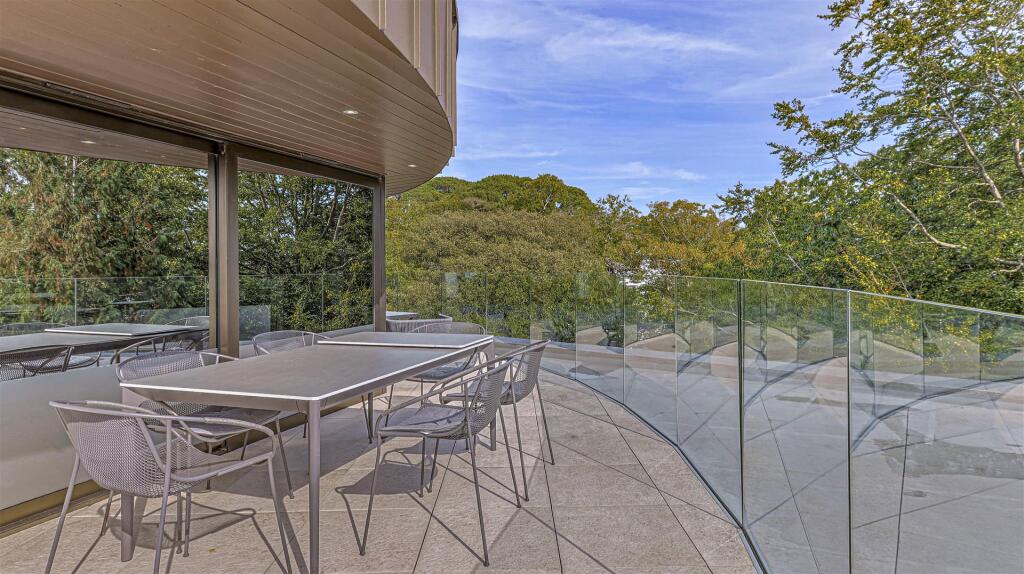 Additional image 14 of Penthouse, The Avenue Branksome Park