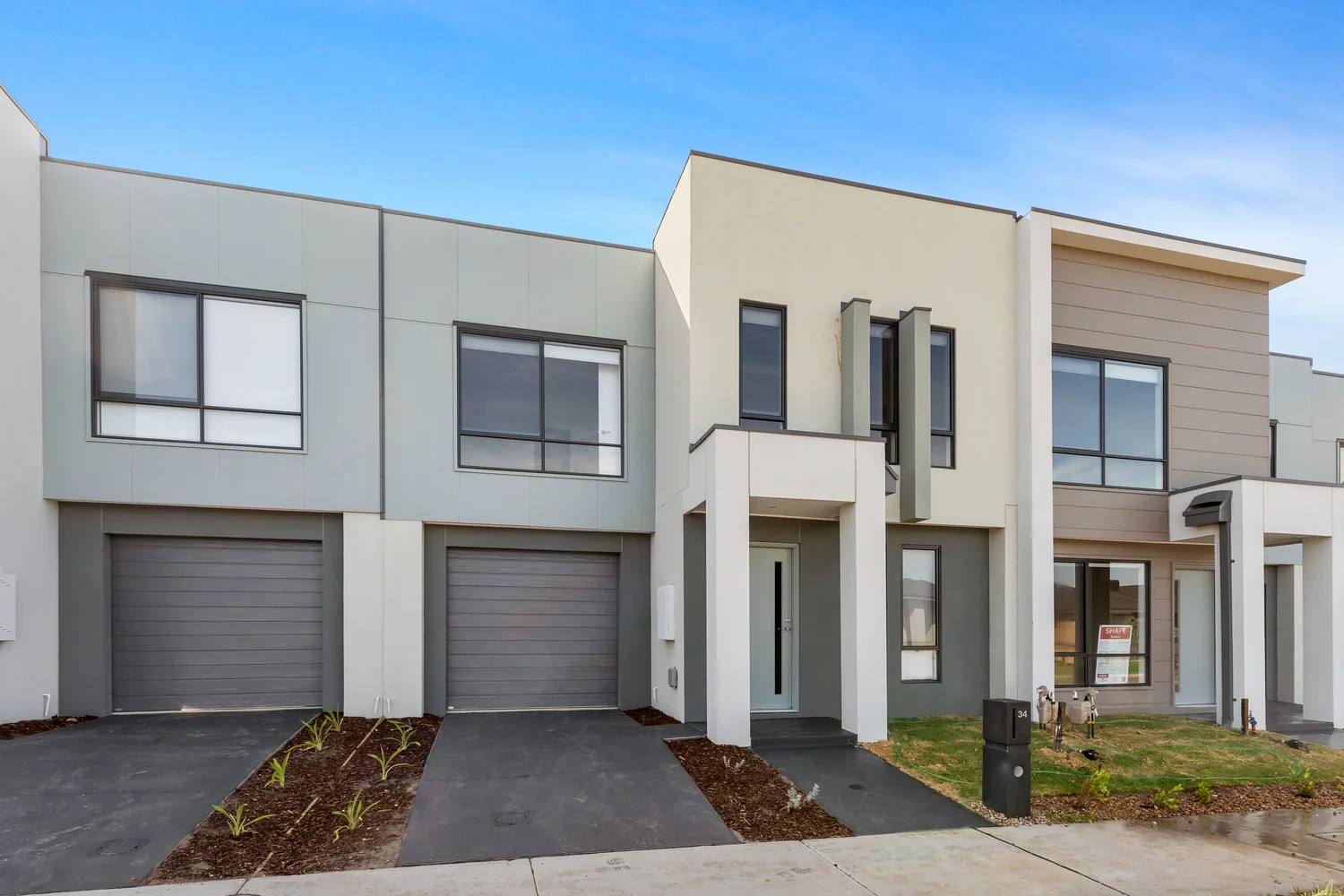 34 Verona Crescent, Fraser Rise VIC 3336