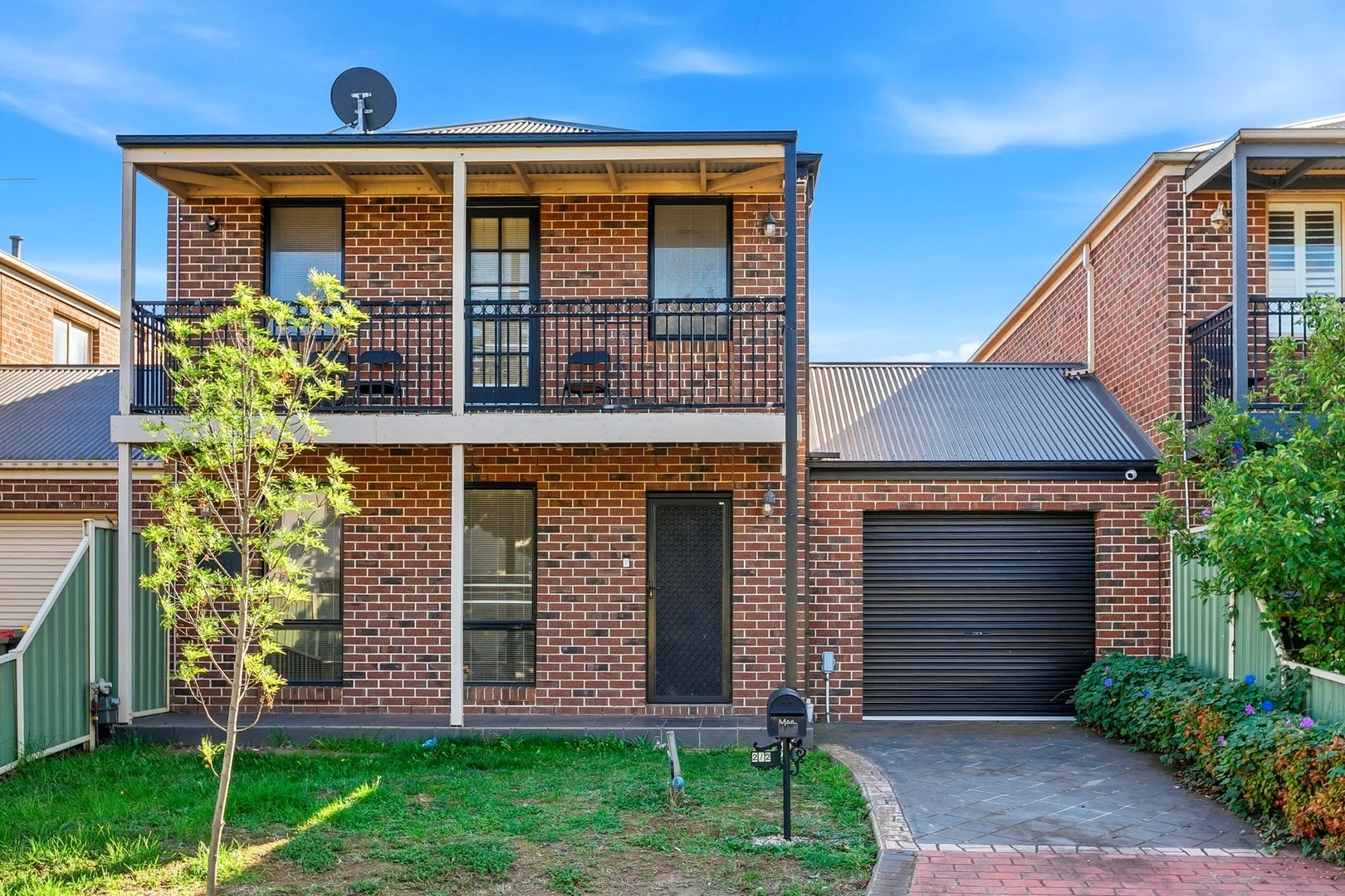 2/2 Sian Lane, Point Cook VIC 3030