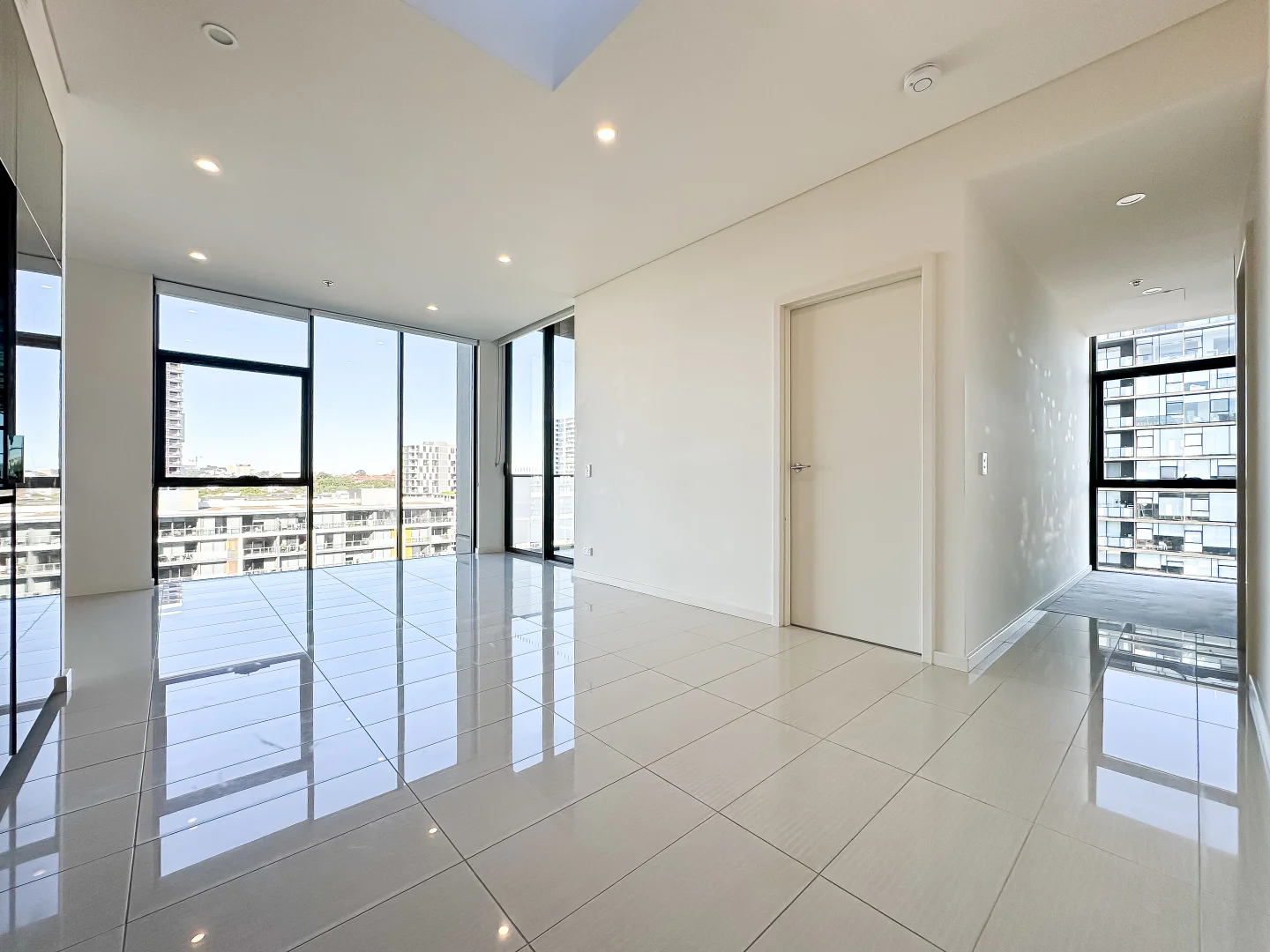Additional image 2 of 1009/1 Hutchinson Walk, Zetland NSW 2017