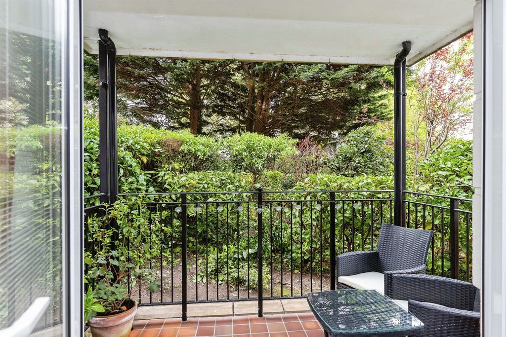 Additional image 10 of 2 bed flat for saleSt. Peters Road, Bournemouth BH1