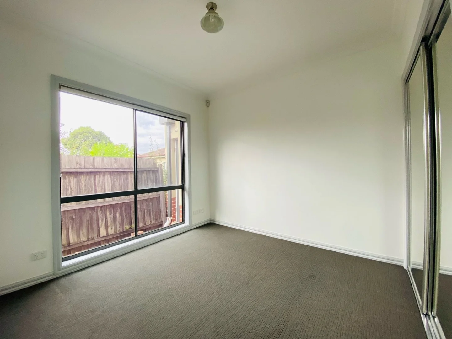Additional image 3 of 2/46-48 Bulla Road, Strathmore VIC 3041