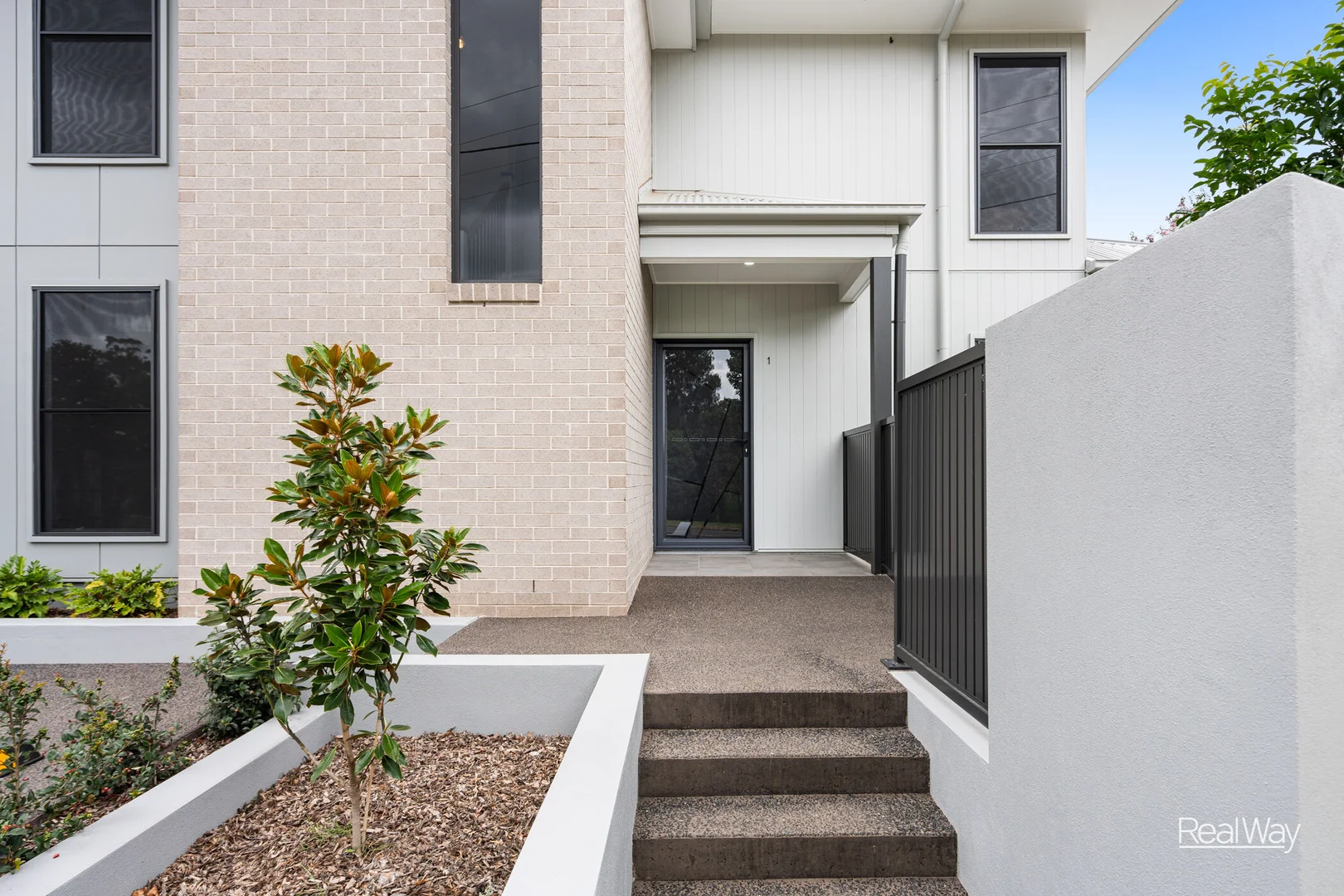 Additional image 2 of 1/221 Mackenzie Street, Centenary Heights QLD 4350