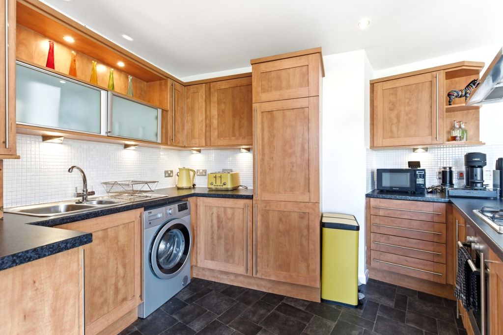 Additional image 9 of 2 bed flat for saleKaims Terrace, Livingston EH54