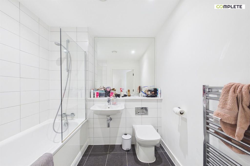 Additional image 14 of 2 bed flat for saleNo1 Old Trafford, Manchester M17