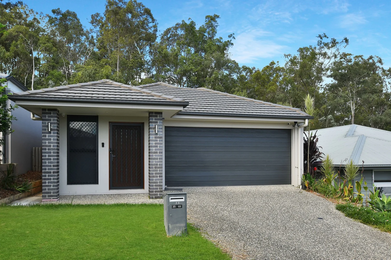 35 Hoist Court, Augustine Heights QLD 4300