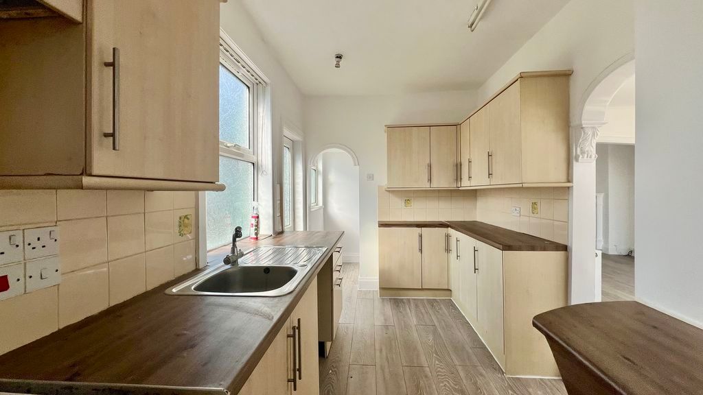 Additional image 5 of 6 bed detached house for saleStation Road, Scunthorpe DN15