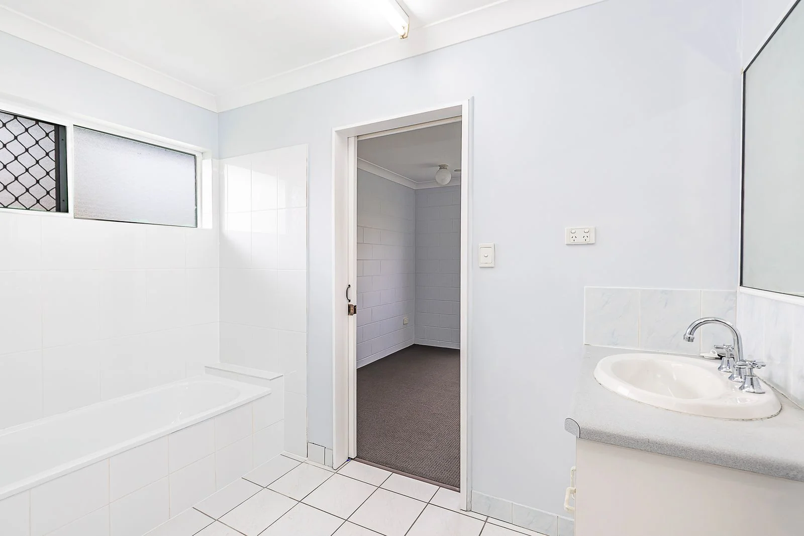 Additional image 5 of 16 Warland Street, Kirwan QLD 4817