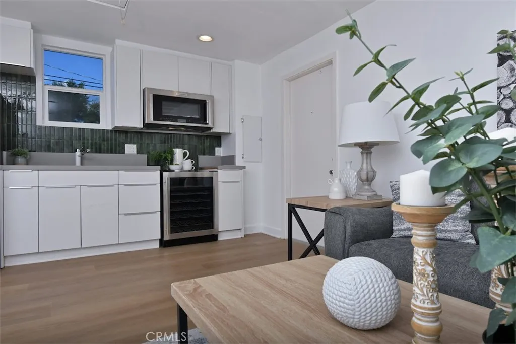 Additional image 121 of 15576 Hesby St, Encino, CA 91436