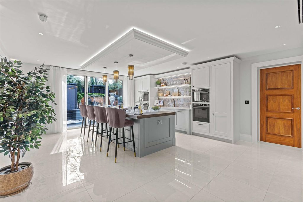 Additional image 3 of 6 bed detached house for saleBurleigh Lane, Ascot SL5