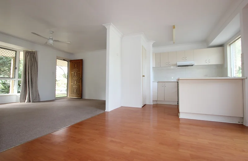 6 Jan Court, Bethania QLD 4205 photo 3