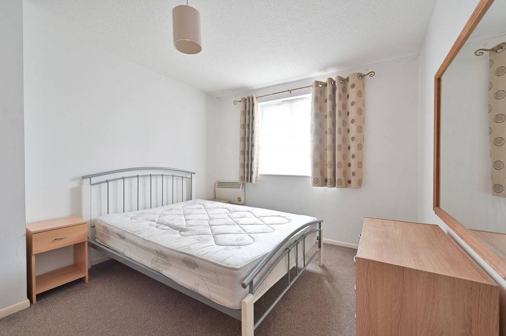Additional image 8 of 1 bed flat for saleCourtlands Close, Watford WD24