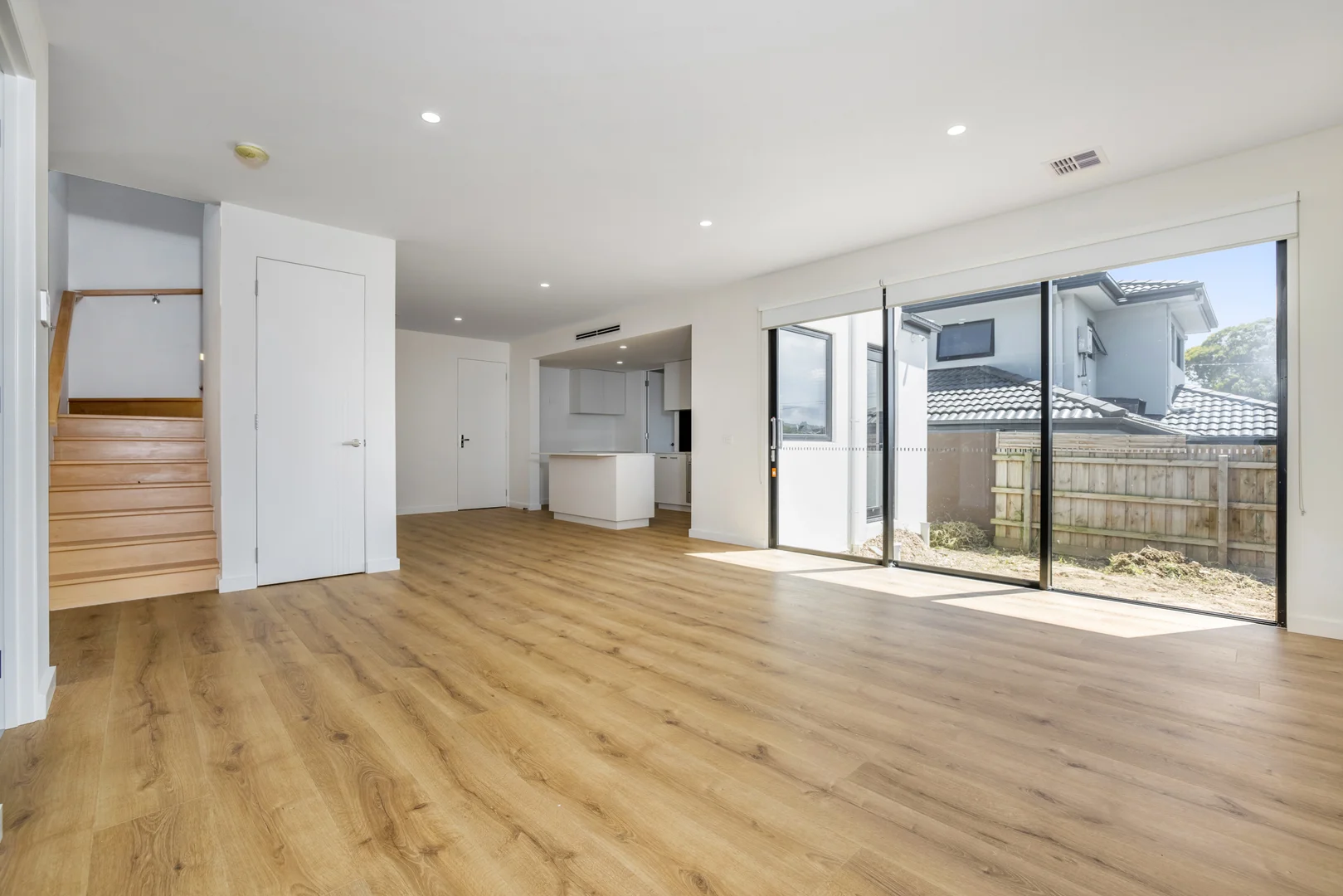 Additional image 6 of 2/86 Stanley Avenue, Mount Waverley VIC 3149