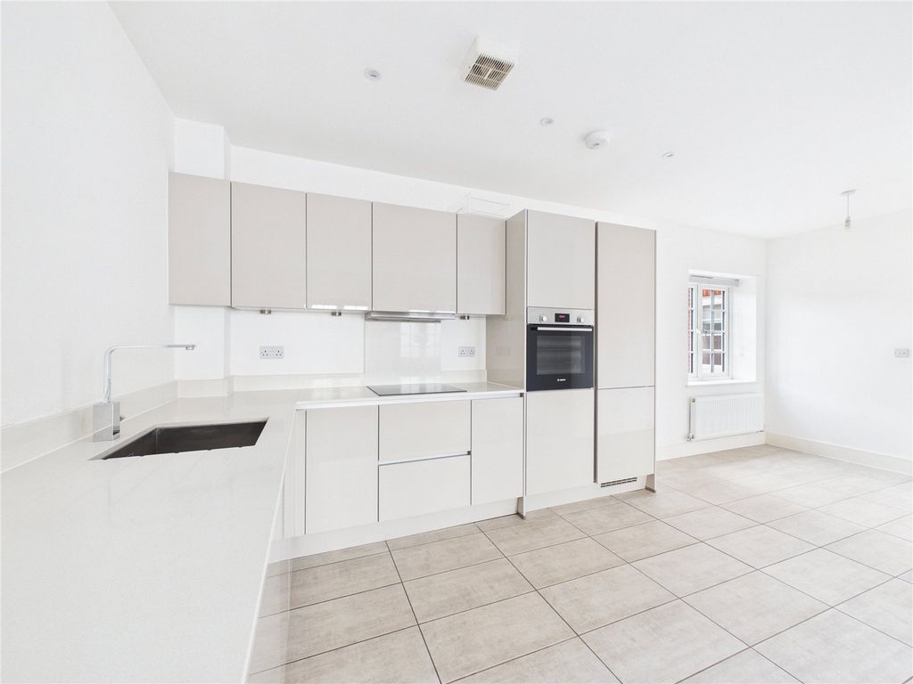 Additional image 3 of 1 bed flat for saleGrundisburgh Road, Woodbridge, Suffolk IP12