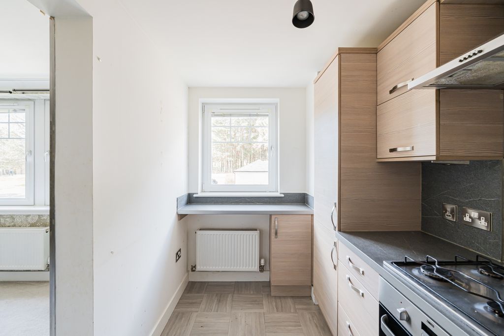 Additional image 13 of 2 bed flat for sale125 Eagles View, Livingston EH54