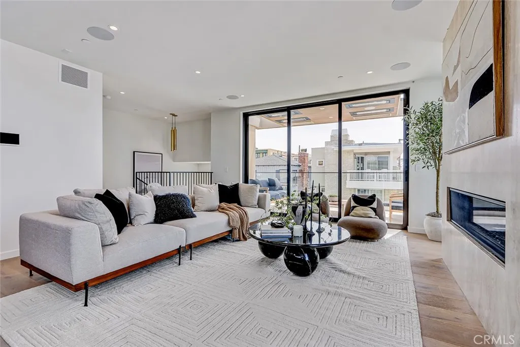 Additional image 99 of 315 25th, Manhattan Beach, CA 90266