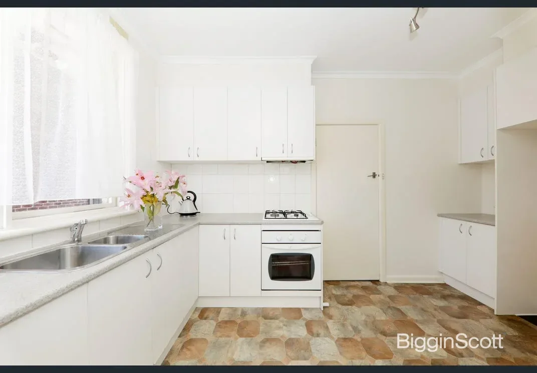 Additional image 2 of 31 Damon Road, Mount Waverley VIC 3149